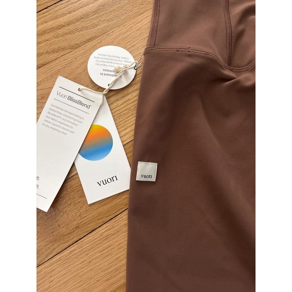 Vuori AllTheFeels Legging, new with tags, Pepper Brown Womens XL Recycled - Picture 8 of 9